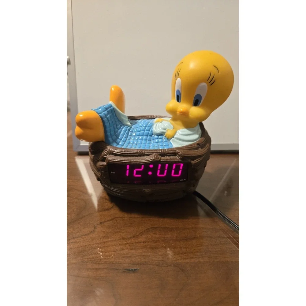 Rare Westclox Tweety Bird Alarm Clock Model‎ 32402 Vintage Looney Tunes 90s